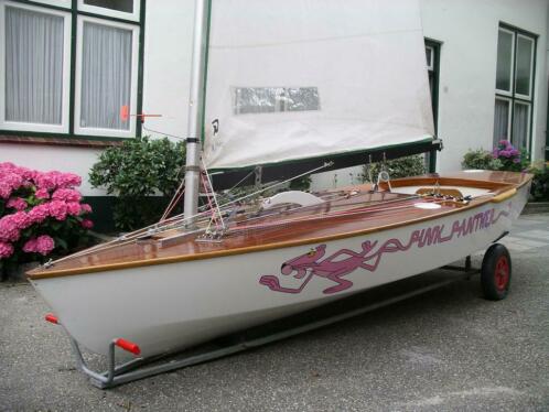 Zeer mooie houten OK-Jol NED349 (open zeilboot)