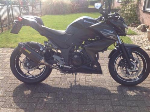 Zeer mooie kawasaki Z 300 naket bike van 2016 juli met 3487