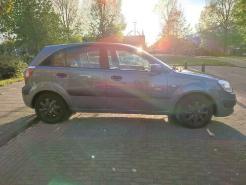 Zeer mooie Kia Rio 1.4 lage kms NL auto 2006 5drs Historie