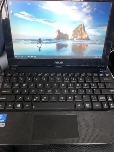 Zeer mooie mini laptop van Asus