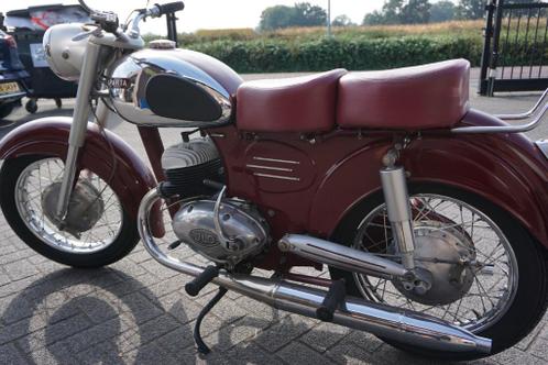 Zeer mooie  Nederlandse SPARTA 250 cc Twin 2 cyl. bj 1955