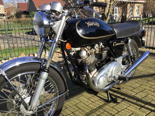 Zeer mooie Norton Commando 750. CC