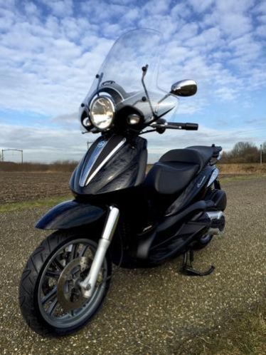 ZEER Mooie Piaggio Beverly 500 Cruiser 