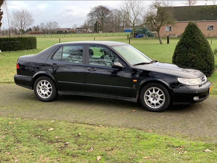 Zeer mooie Saab 9-5 2.0 T AUT 1998 Zwart