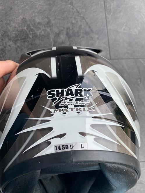 Zeer mooie shark helm weinig gebruikt met Helmmuts gedragen