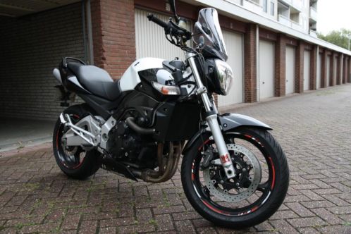 Zeer mooie Suzuki GSR600 gsr 600 gsr600 naked bike