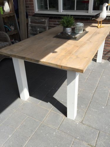 Zeer mooie Tuintafel 200x100 cm