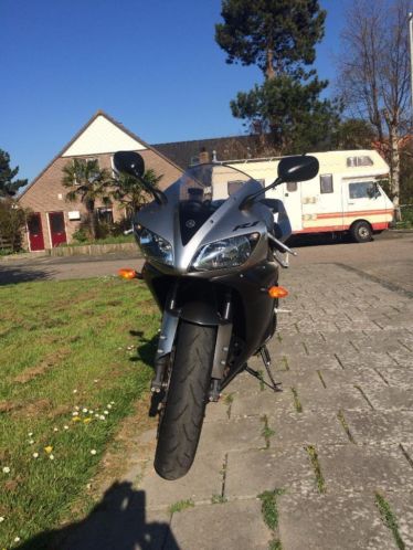  Zeer mooie yamaha R1 uit 2004