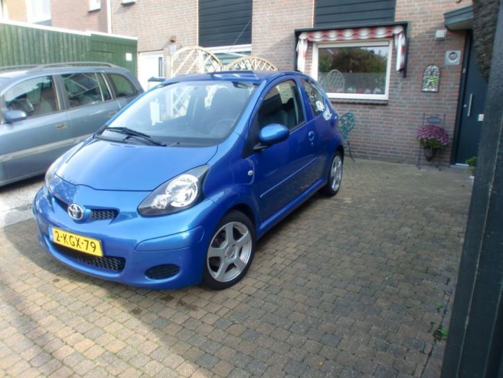 Zeer mooieToyota Aygo 1.0 12V VVT-I 3DRS 2009 Blauw