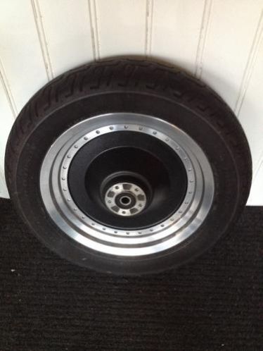 Zeer net zwart fatboy wiel gietwiel 16 inch met band