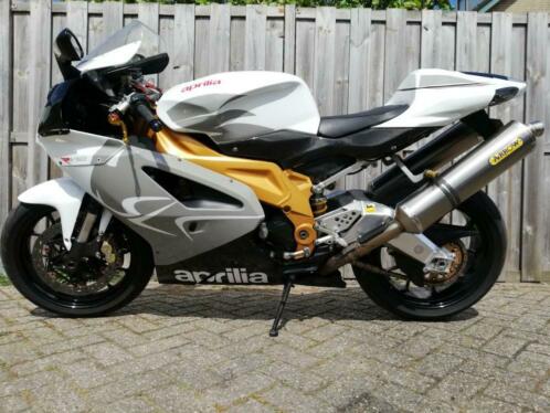 Zeer nette Aprilia rsv 1000 rr bj 2008