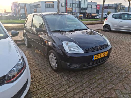 Zeer nette Ford Fiesta 1.25 16V 3DR 2005 Blauw