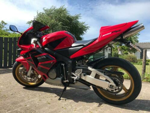 Zeer nette Honda 600 CBR-RR uit 2003