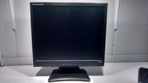 Zeer nette Iiyama 17034 LCD Beeldscherm Zwart  Incl. Kabels