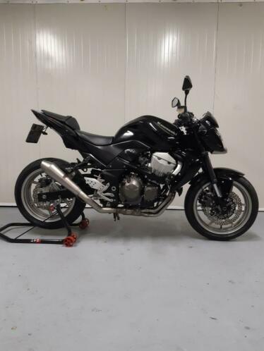 Zeer Nette Kawasaki Z 750 bj2007 zwart Leo Vince