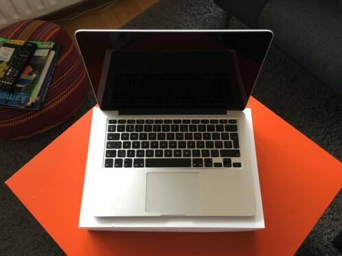 Zeer nette MacBook Pro 2014 256GB SSD met nieuw scherm