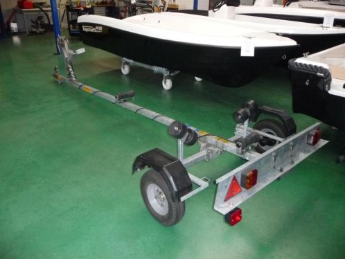 Zeer nette Sterk trailer 4.00 m. laadvermogen 300 kg.