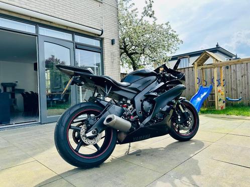 Zeer nette Yamaha R6 Black Raven Edition