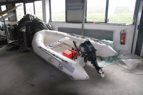 Zeer nette Zodiac met originele papieren