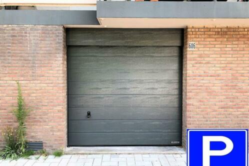 Zeer ruime garagebox (23 m2) Amsterdam incl. waterampelektra