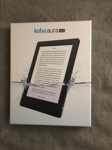 Zeer weinig gebruikte E reader Kobo Aura H2O met 2100 boeken