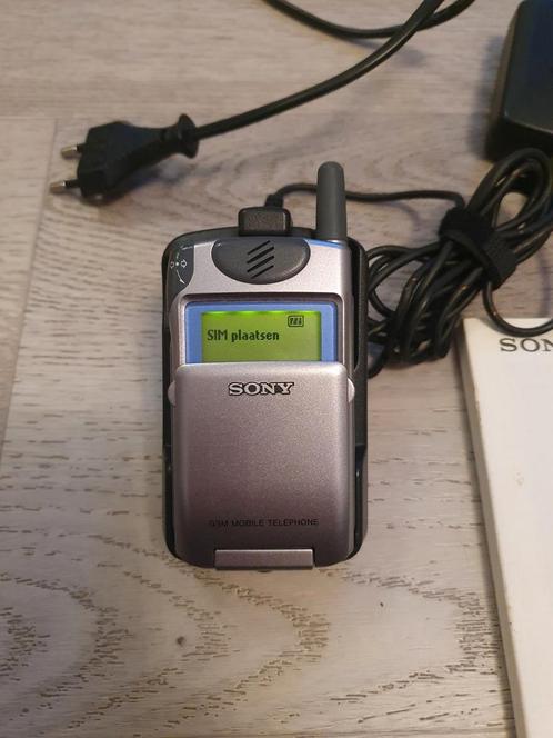 Zeer zeldzame Sony CMD Z5  retro vintage gsm