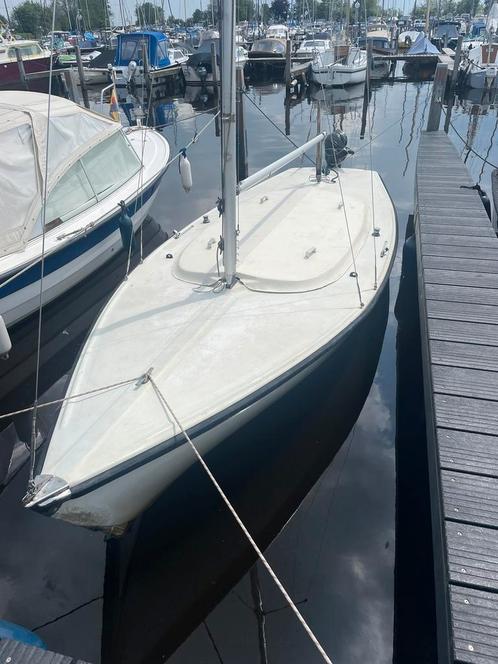 Zeilboot centaur met of zonder buitenboordmotor