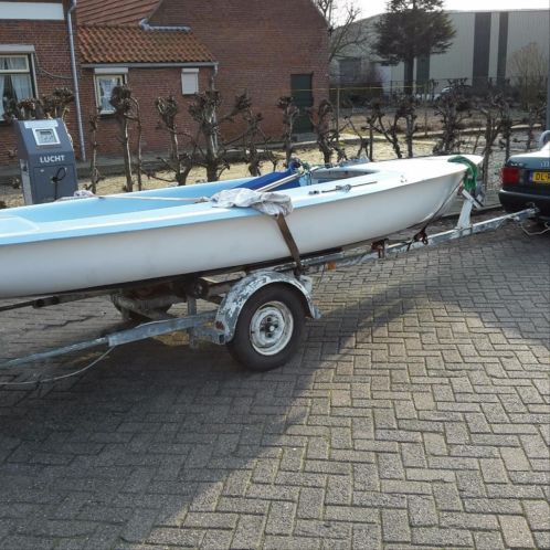 zeilboot en trailr