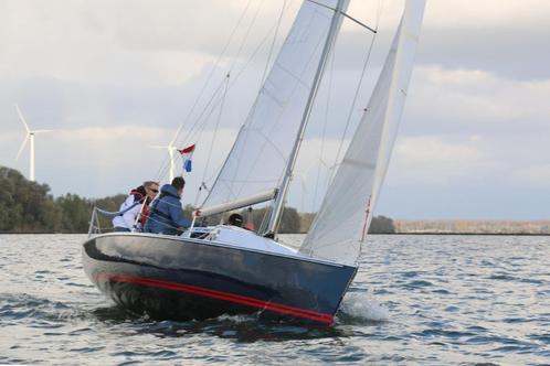 Zeilboot  ex-wedstrijdboot kajuitboot 7 meter