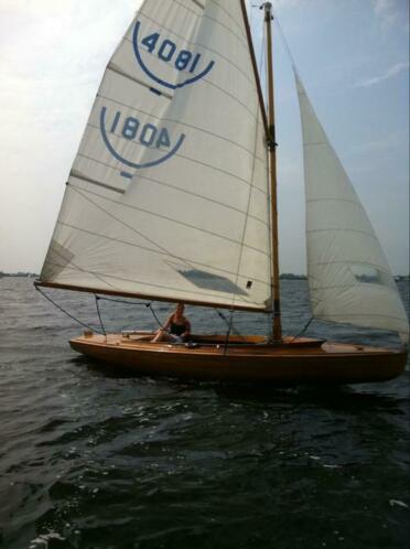 Zeilboot houten toerboot 16m2(als wedstrijdboot gebouwd)1975