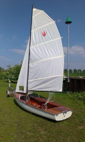 Zeilboot incl trailer pas gelakt Atlanta koralle