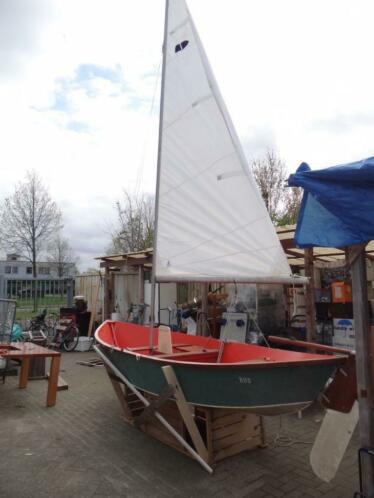 Zeilboot met accessoires  Kringloop Almere