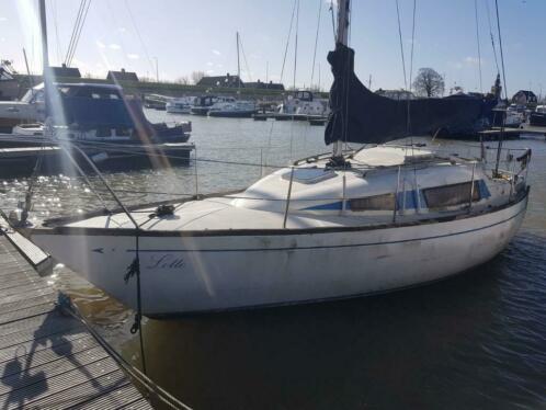 Zeilboot Sirius 27 inboord 8 m lengte