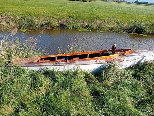 Zeilboot, zit gaatje in de romp