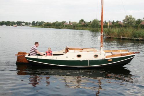 Zeilschouw met dieselmotor