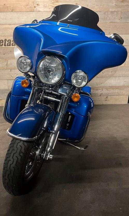 Zeldzaam mooie Harley Touring CVO 110. FLHTCUSE