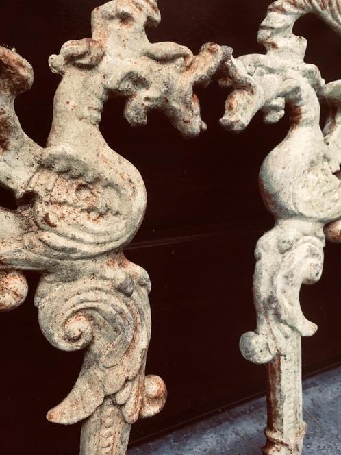 Zeldzame antieke gietijzeren bankpoten