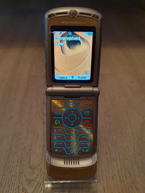 Zeldzame Motorola V3i RAZR DolceampGabanna gold edition