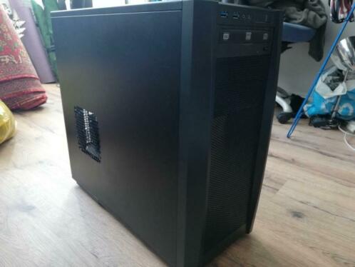 Zelfbouw server (tower 32gb ram, xeon E3)