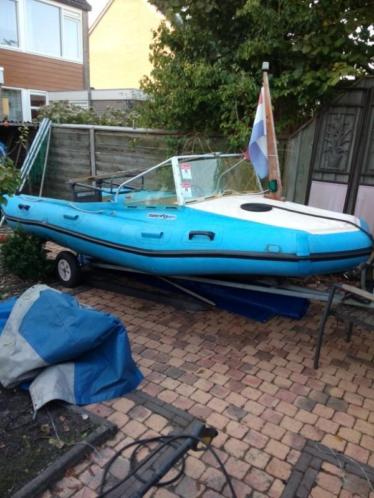 Zephyr retro rubberboot met malta 3 pk bbmotor