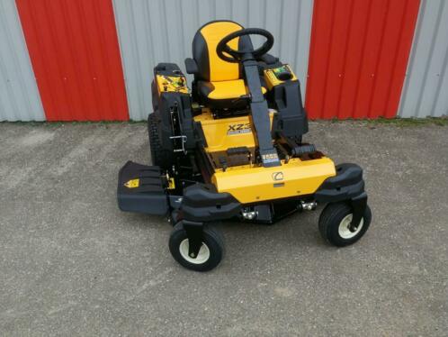 Zero turn maaier Cub Cadet XZ3 met stuur Toro Ariens