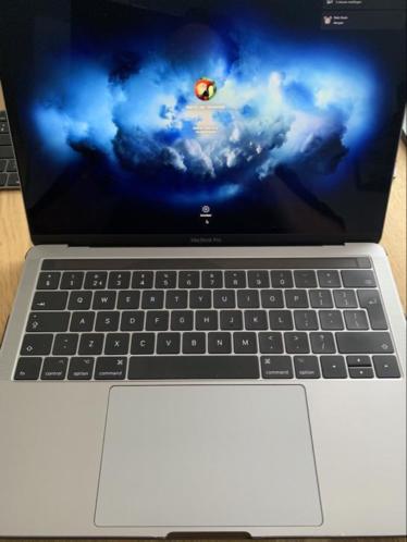 Zgan 13 inch MacBook pro, touchbar, AppleCare, 256gb, spaceg