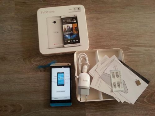 ZGAN HTC One (M7) 32GB Zilver amp Nieuw Beschrem Hoesje x