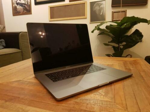 Z.G.A.N MacBook Pro (15-inch, 2017) 2,9 GHz i7 16 GB 500GB