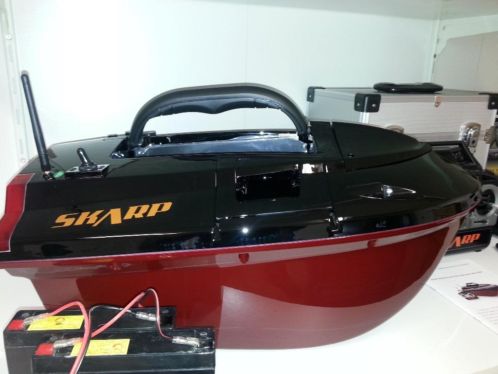 Zgan Skarp voerboot Digitaal 2.4 ghz 100  in orde 325,-.