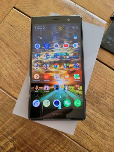 ZGAN Sony Xperia XZ2 Premium  4K 3840x2160 128GB  DUAL SIM