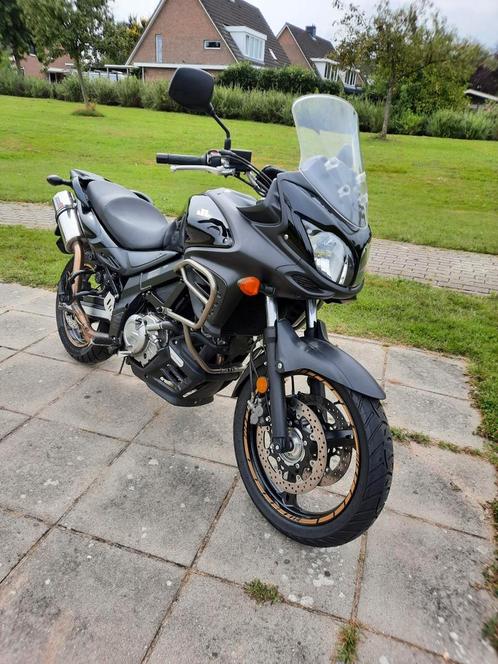 Z.g.a.n. suzuki DL 650 ABS. Bouwjaar 2012 met 35000 km.