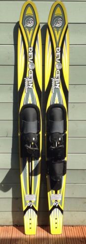 Zgan waterski039s slechts 2x gebruikt Dev Cean Freedom 67