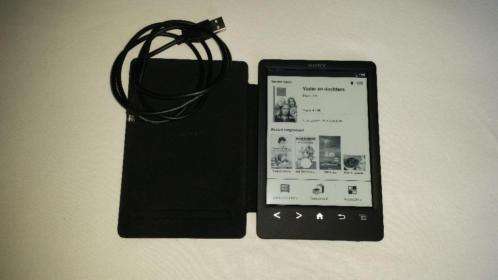 ZGAN - Zwarte Sony PRS T3 Reader met sleepcover en boeken