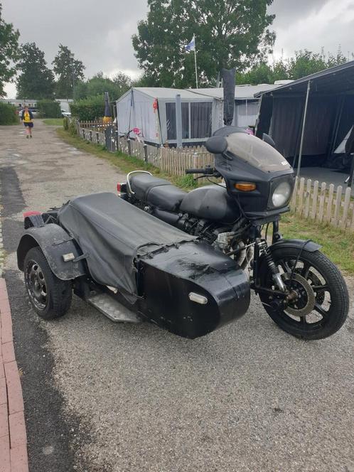 Zijspan Yamaha 1100 Bieden staat vrij.